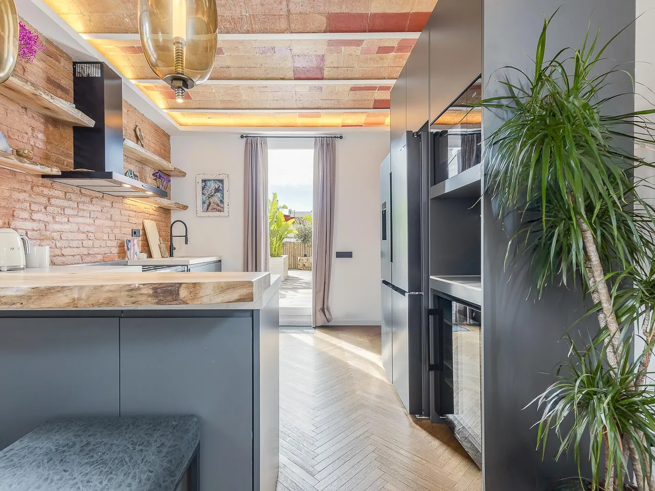 living - Ático de 52m² con 62m² terraza en venta en Eixample Derecho - gallery - 10