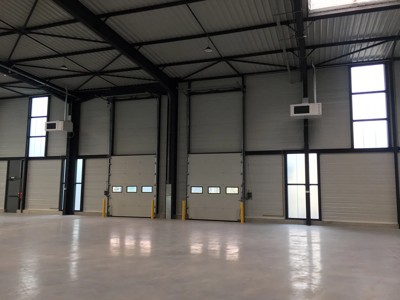 logistics - Activités / Bureaux À Louer - gallery - 2