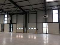 logistics - Activités / Bureaux À Louer - gallery thumbnail - 2