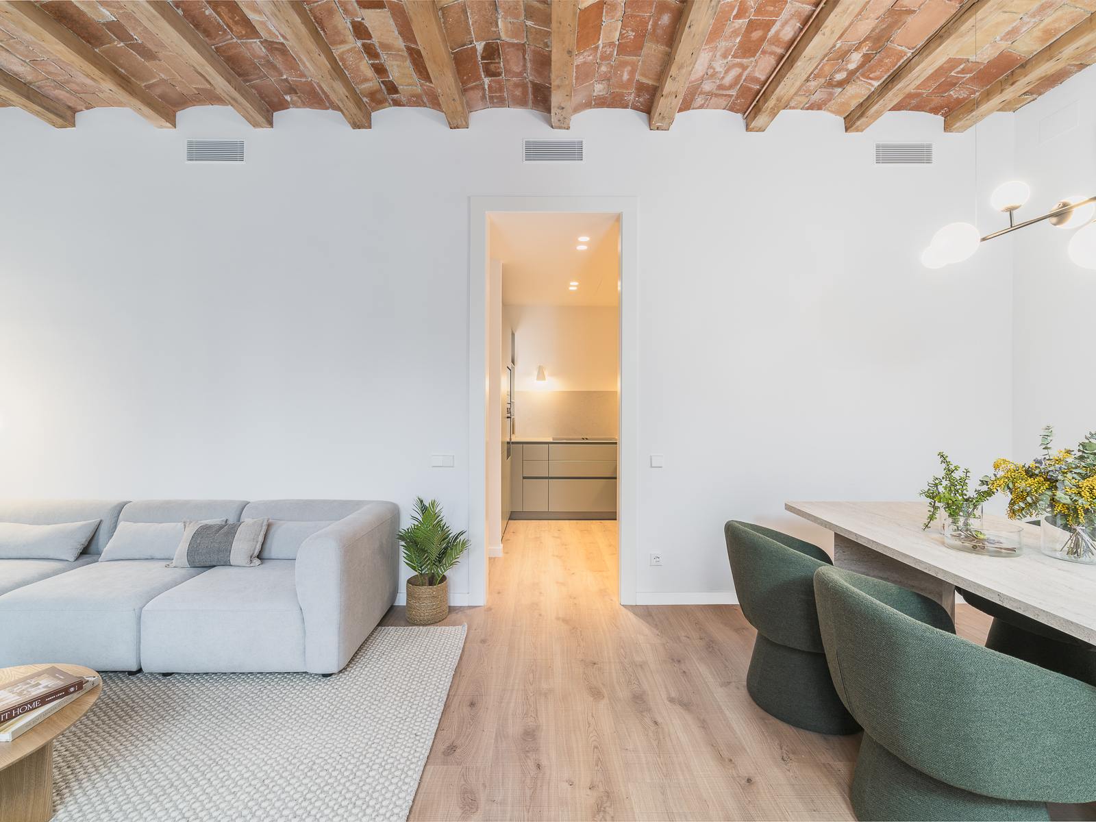 living - 89m² apartment with 6m² terrace for sale in Eixample Left - gallery thumbnail - 9