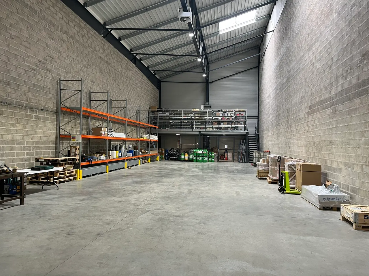 logistics - Activity Facility For Rent - gallery - 2