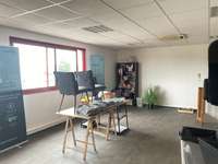 logistics - Light Industrial Premises / Offices For Rent - gallery thumbnail - 7