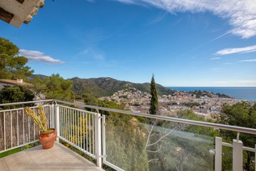 living - Casa / villa de 108m² en venta en Tossa de Mar, Costa Brava - featured