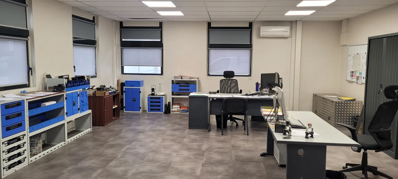 logistics - Activités / Bureaux À Louer - À Vendre - gallery - 3