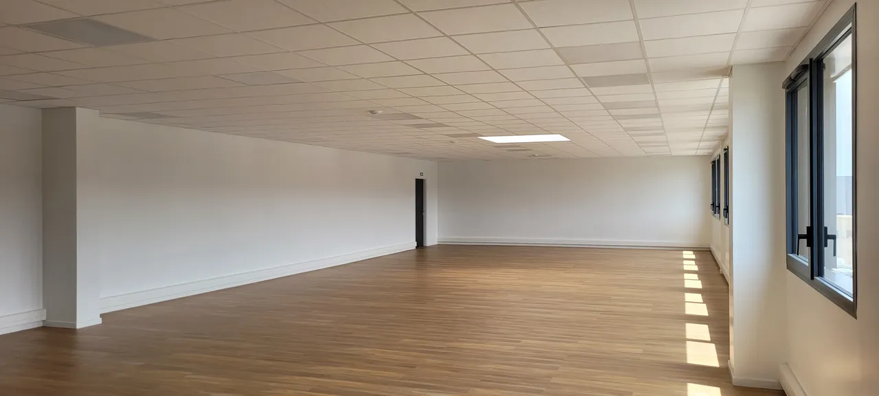 logistics - Light Industrial Premises / Offices For Rent - gallery - 8