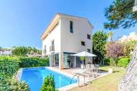 living - 217m² house / villa with 190m² garden for sale in Vallpineda - gallery thumbnail - 1