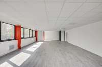 logistics - Light Industrial Premises / Offices For Rent - gallery thumbnail - 5