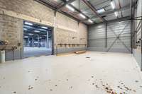 logistics - Entrepôt Logistique À Louer - gallery thumbnail - 4