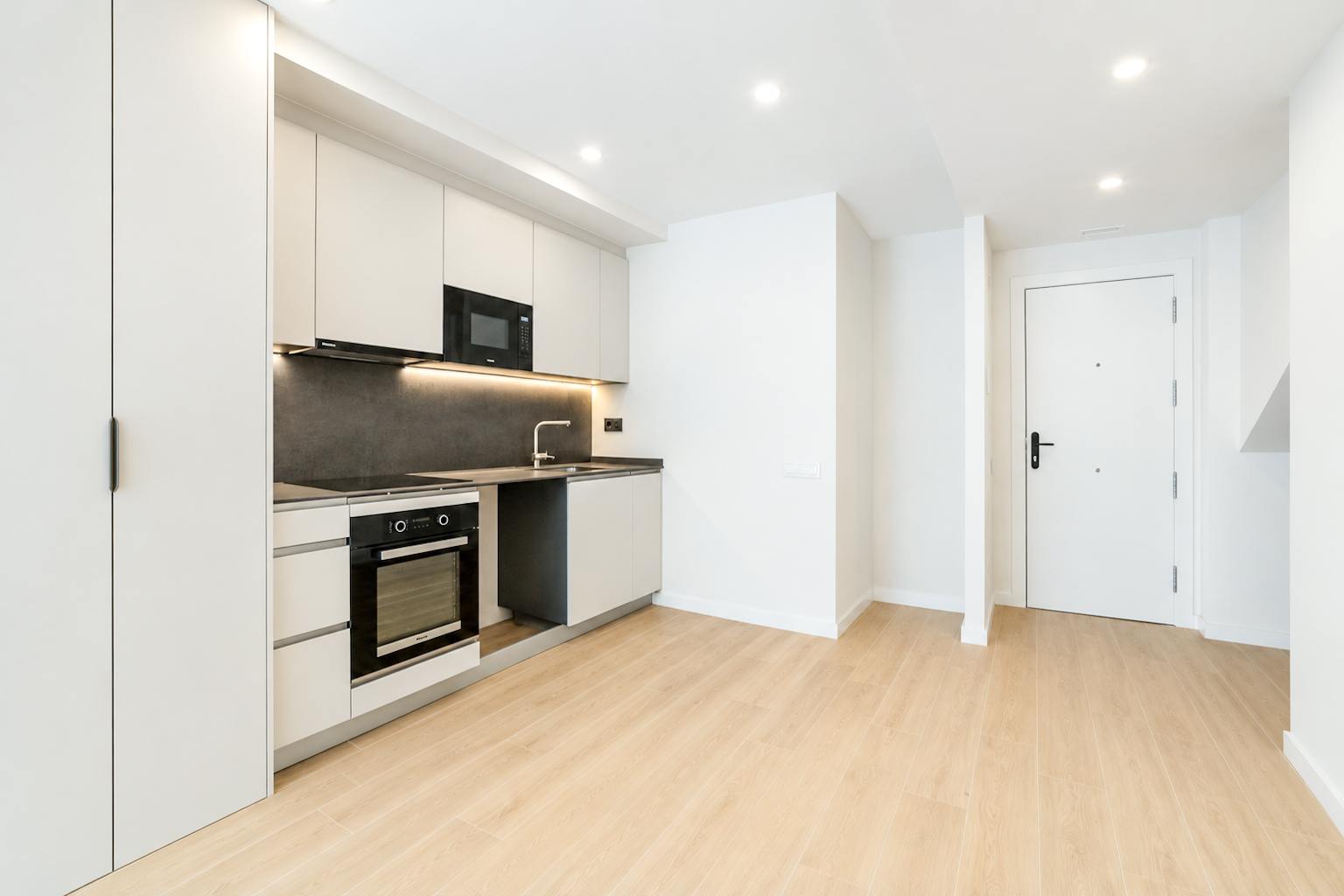 living - Sant Antoni Apartments - gallery thumbnail - 7
