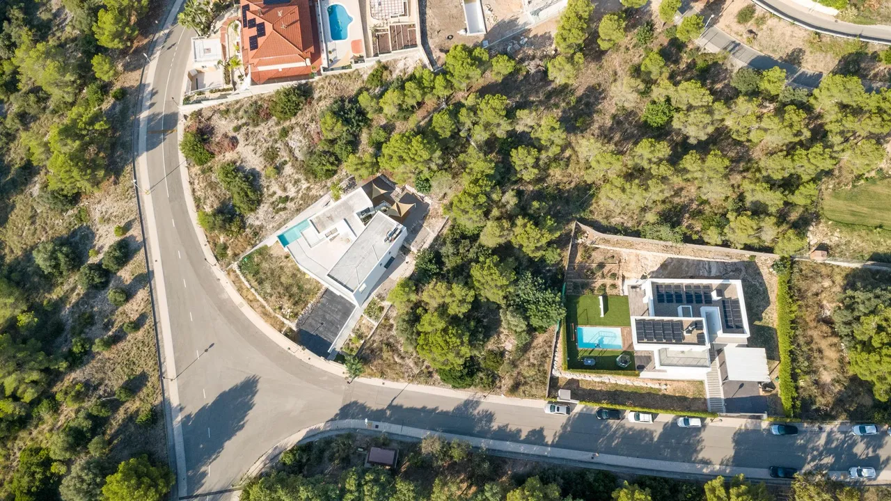 living - Parcela de 1,219m² en venta en Terramar, Barcelona - gallery - 2