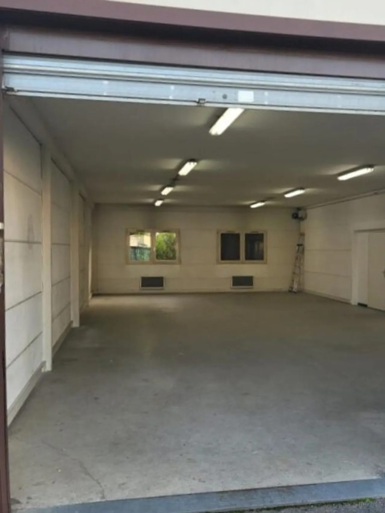 logistics - Activités / Bureaux À Louer - gallery - 2