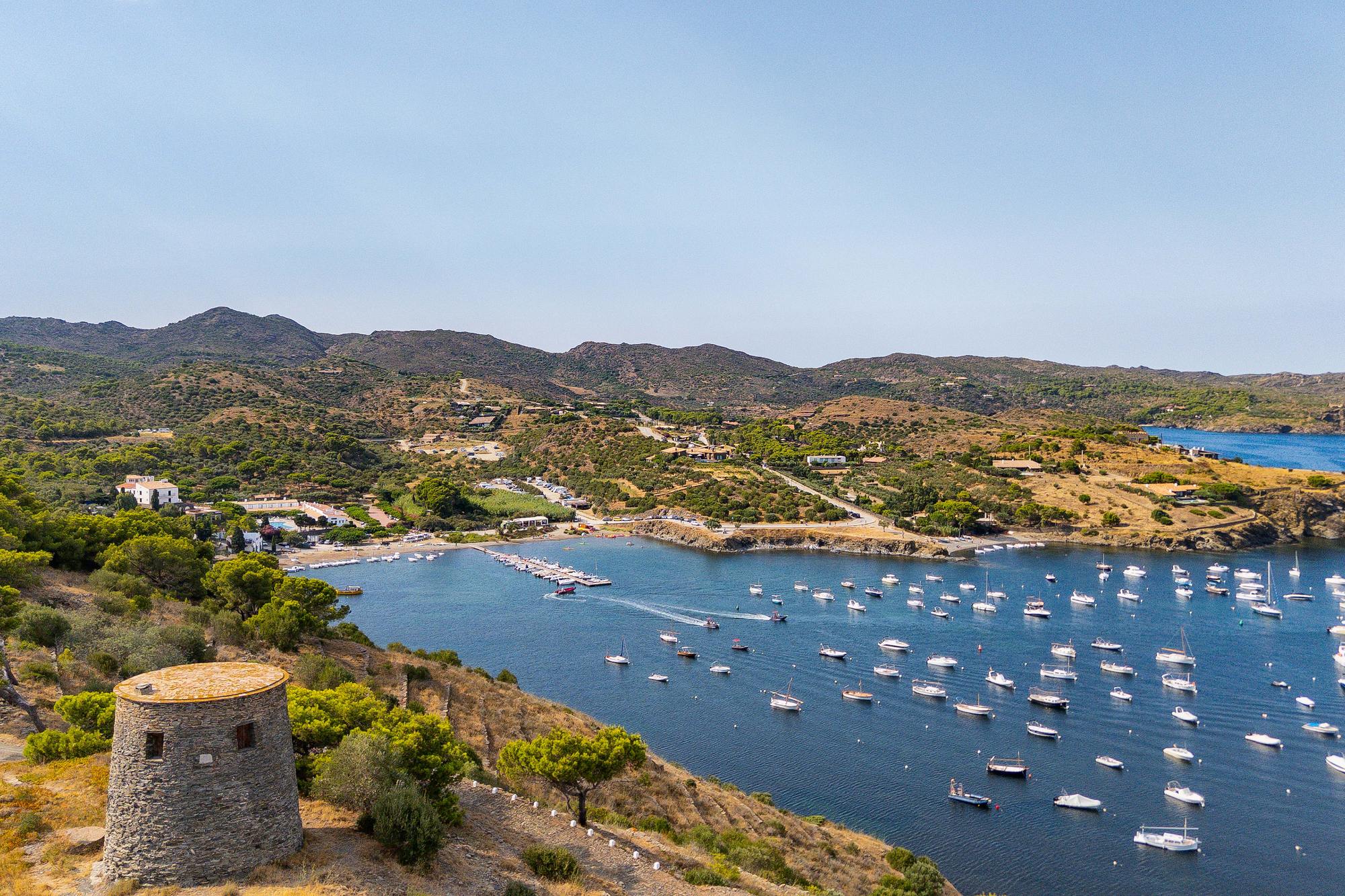 living - Casa / villa de 714m² en venta en Cadaqués, Costa Brava - featured