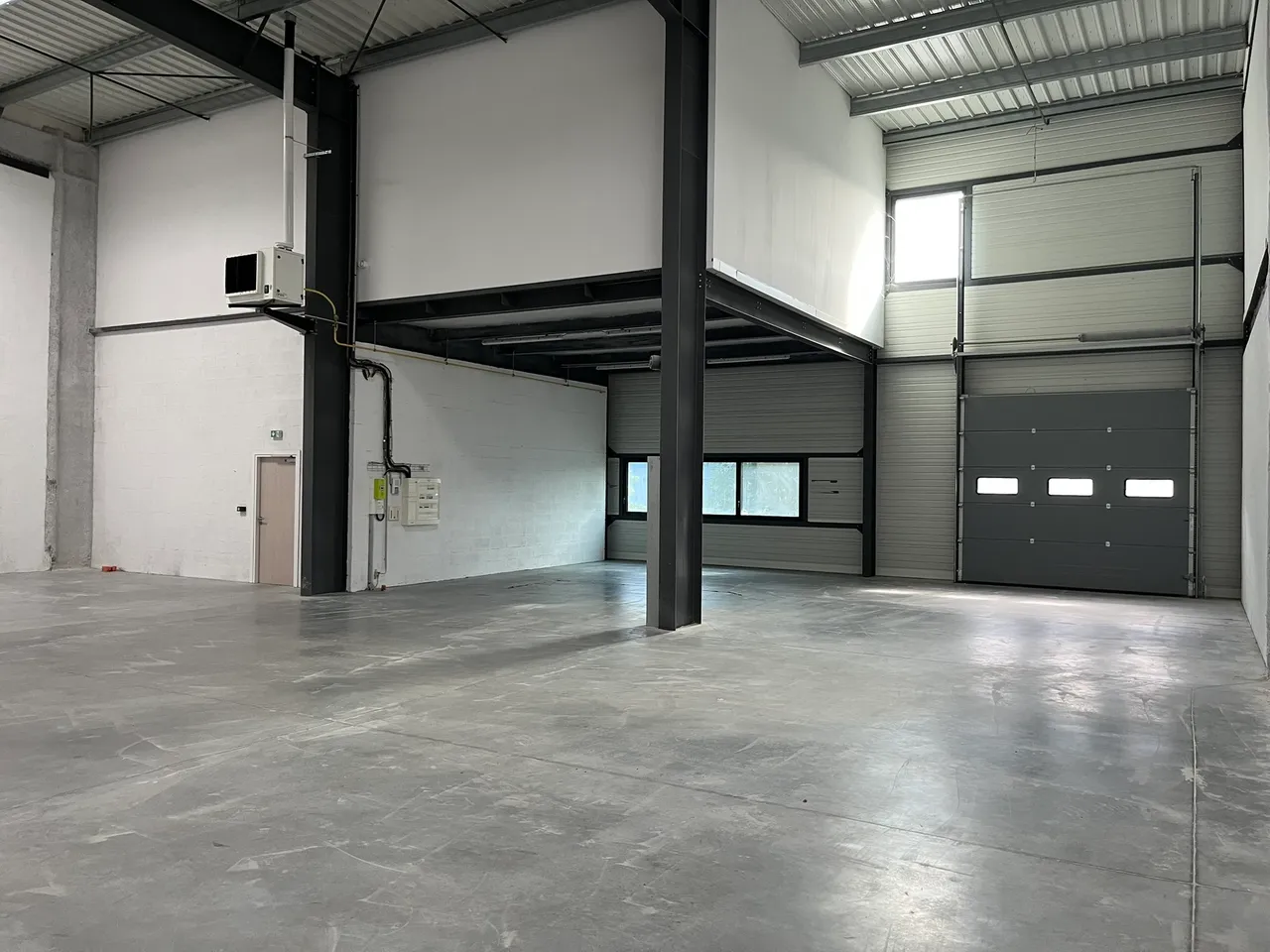 logistics - Activity Facility For Rent - gallery - 2