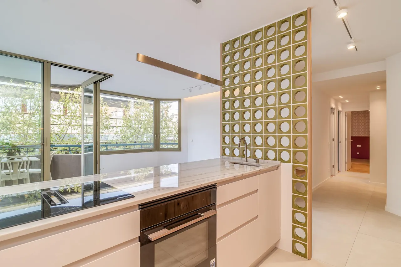 living - 133m² apartment for sale in Sant Antoni, Barcelona - gallery - 3