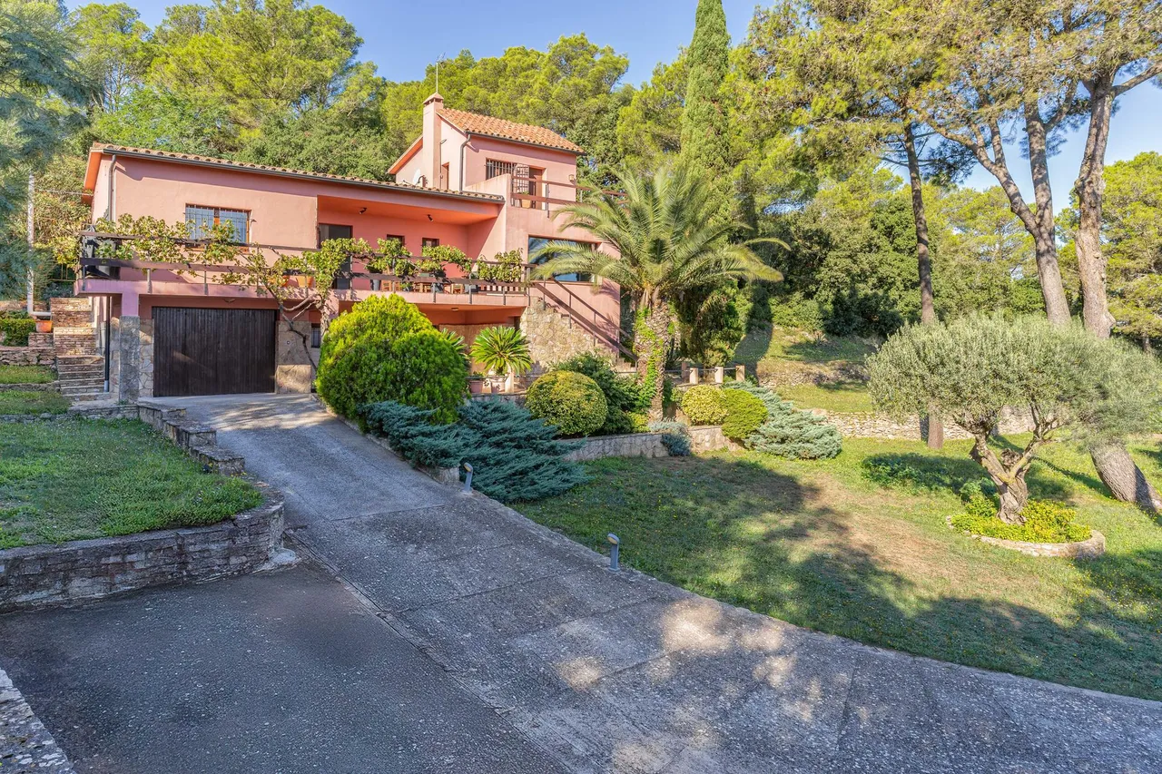 living - 263m² house / villa for sale in Begur Town, Costa Brava - gallery - 6