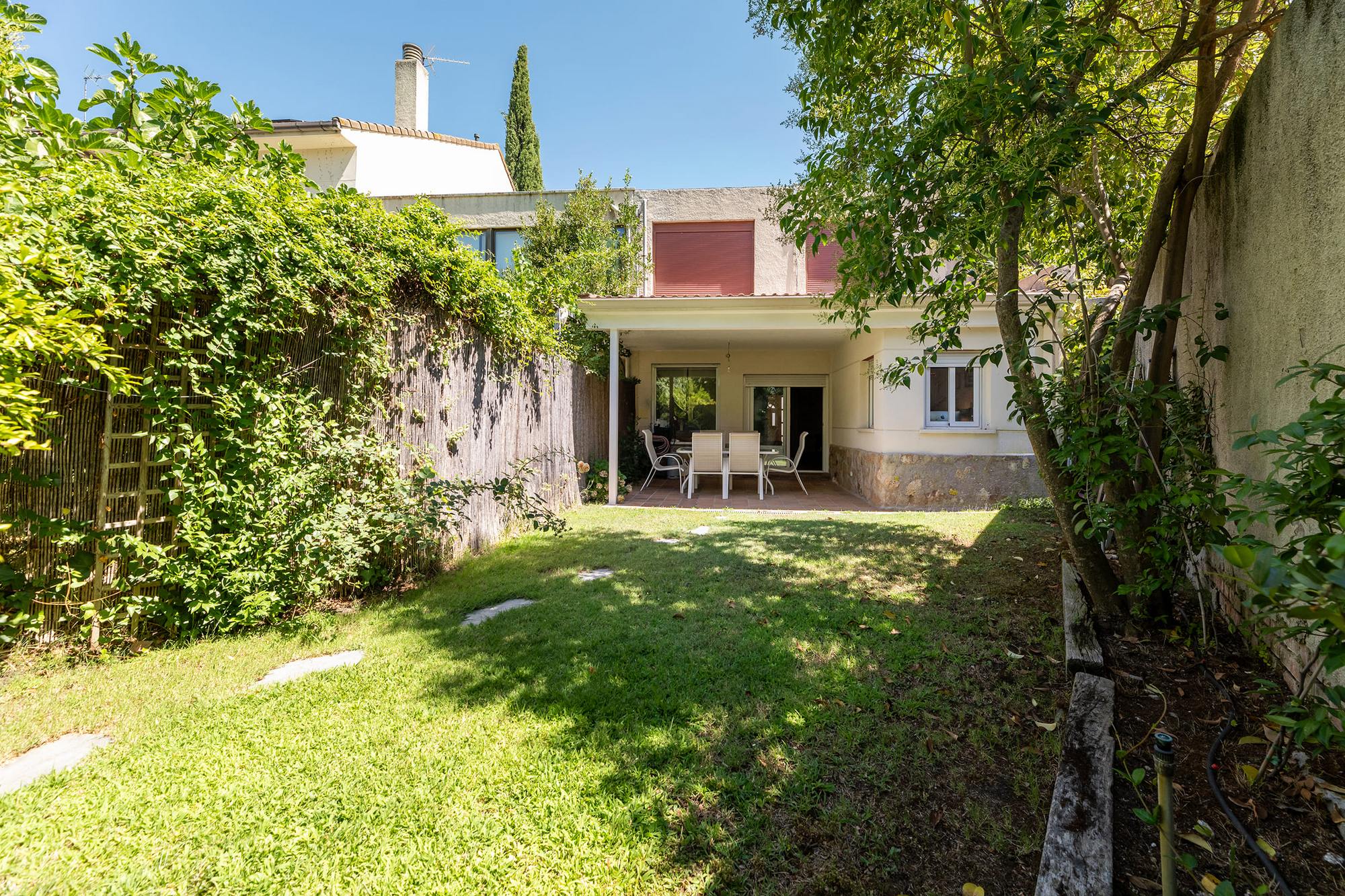 living - 169m² house / villa for sale in Majadahonda, Madrid - featured