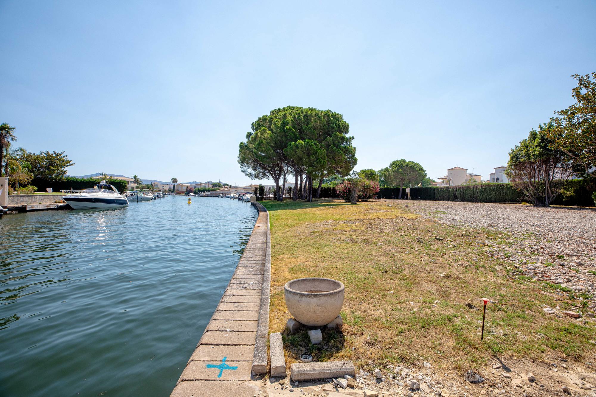 living - Parcela de 500m² en venta en Empuriabrava, Costa Brava - gallery - 4