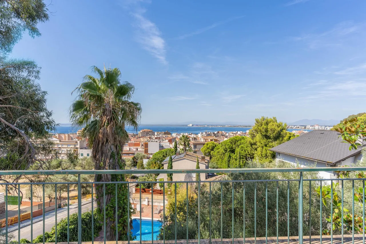 living - Casa / villa de 387m² en venta en Bahía de Rosas - gallery - 3