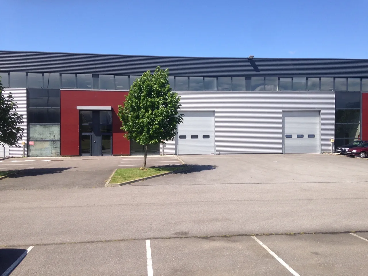 logistics - Local d’activités À Louer - gallery - 2
