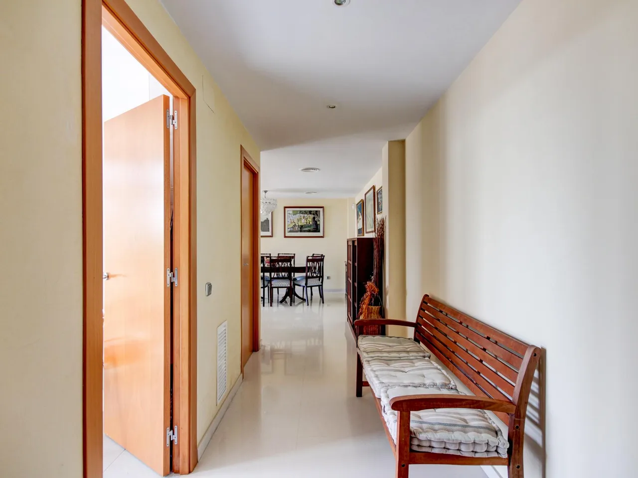 living - Piso de 150m² con 59m² de jardín en venta en Els Cards - gallery - 6