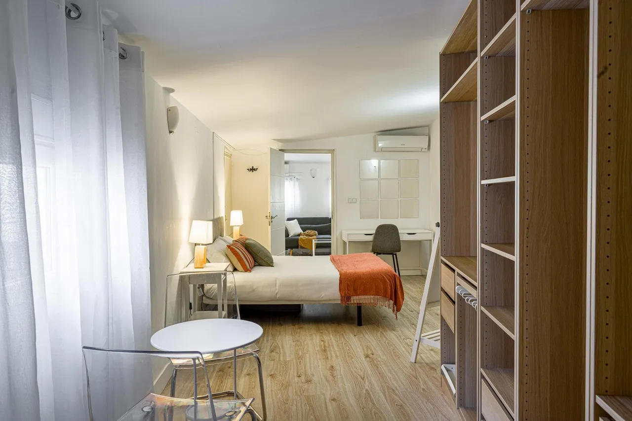 living - 113m² apartment for sale in Sol, Madrid - gallery - 5