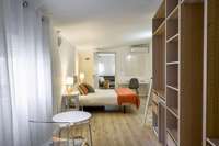 living - Piso de 113m² en venta en Sol, Madrid - gallery thumbnail - 5
