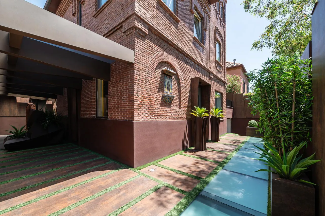 living - Casa / villa de 450m² con 50m² de jardín en venta en Niño Jesús - gallery - 4