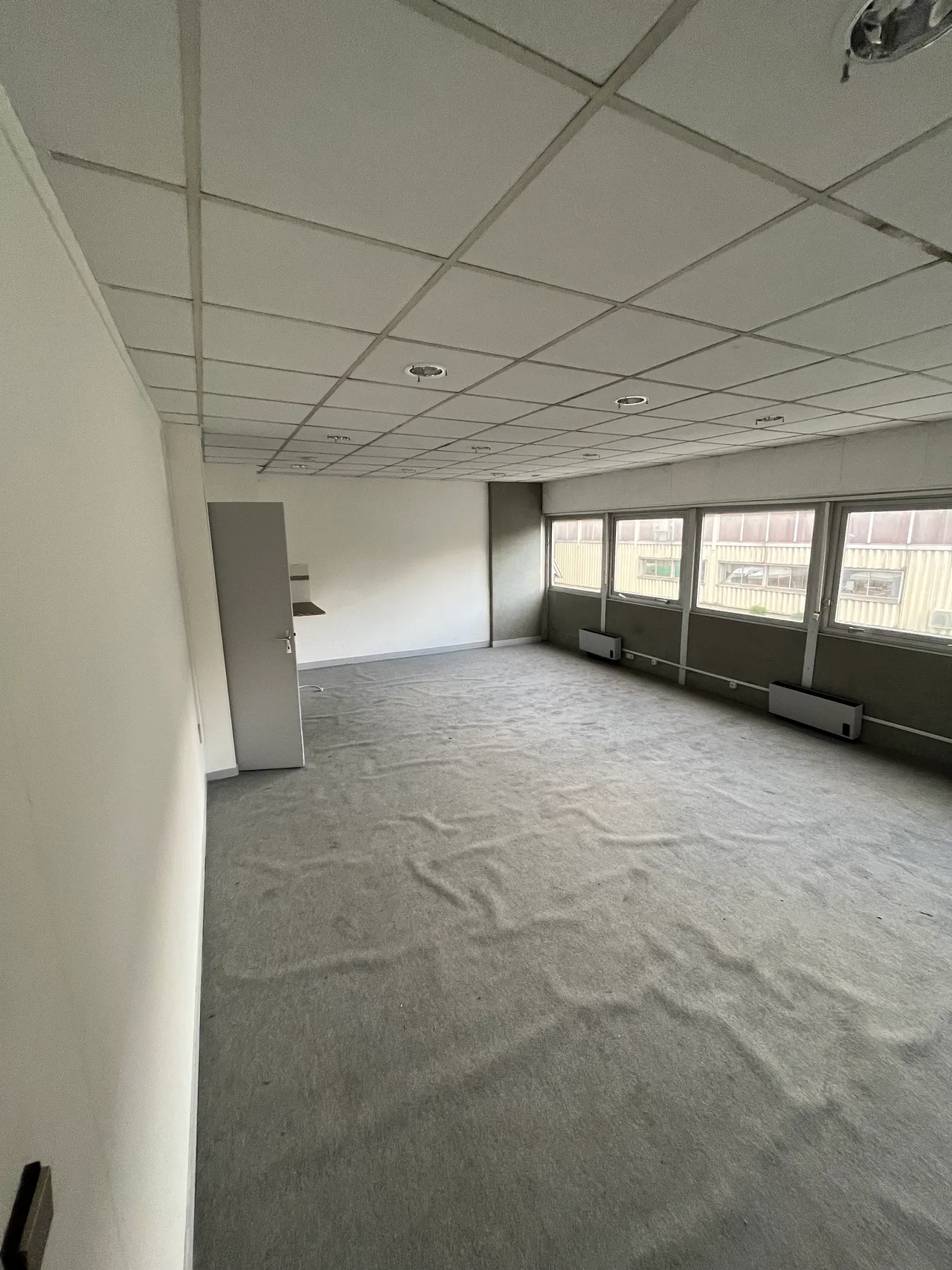 logistics - Light Industrial Premises / Offices For Rent - gallery - 5