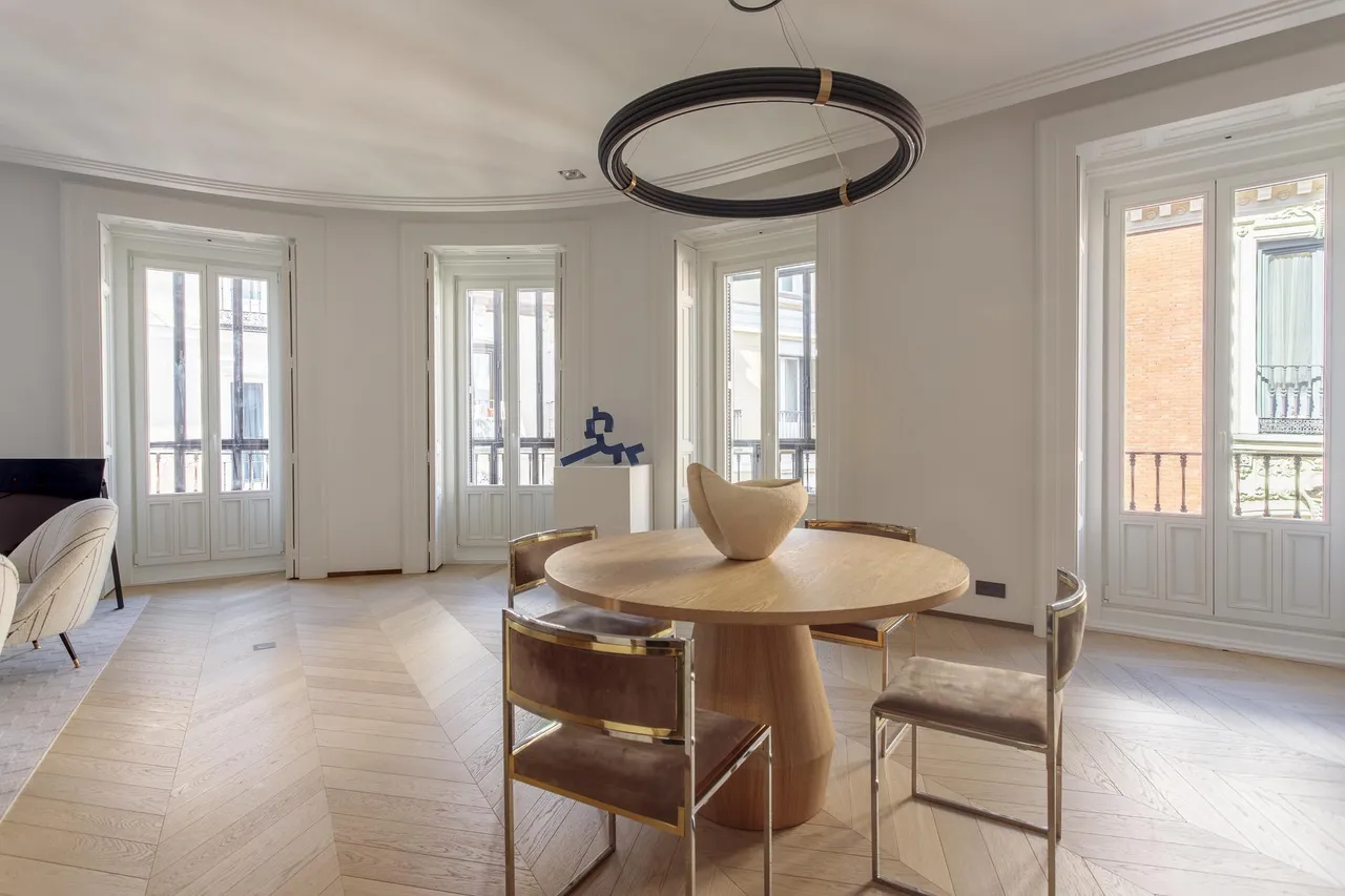 living - 160m² apartment for rent in Cortes / Huertas, Madrid - gallery - 7