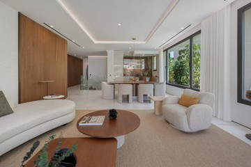 living - Ático de 252m² con 102m² terraza en venta en Milla de Oro - featured