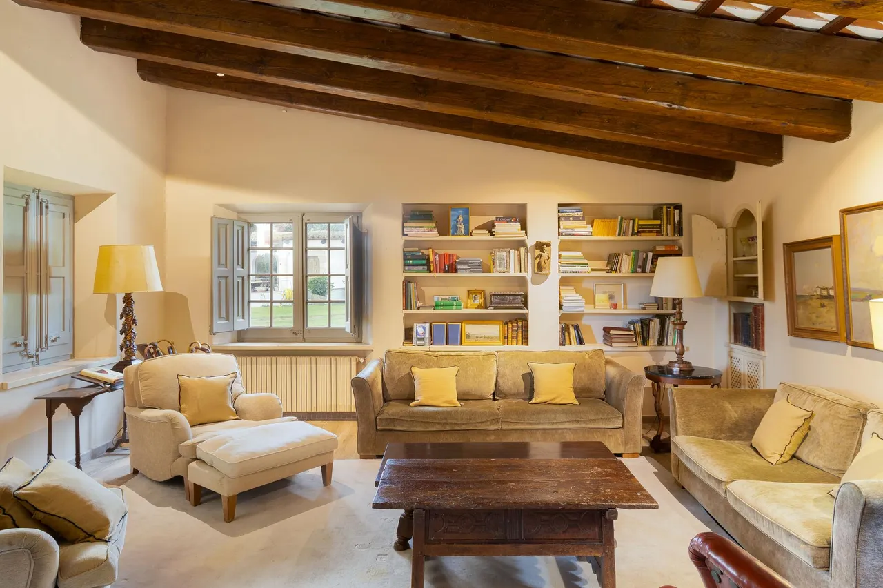 living - 1,037m² masia for sale in Sant Andreu de Llavaneres - gallery - 5