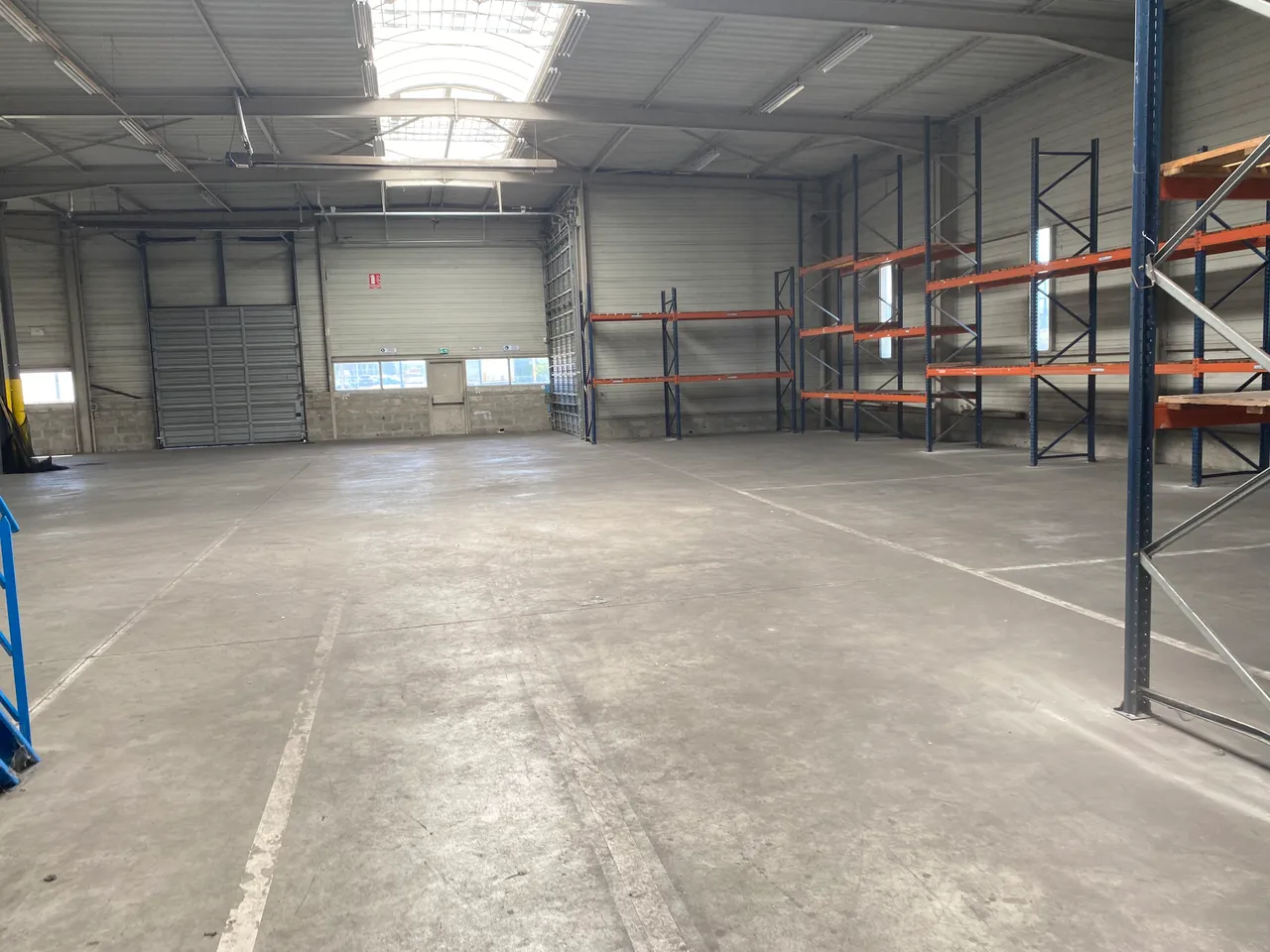 logistics - Activités / Bureaux À Louer - gallery - 10