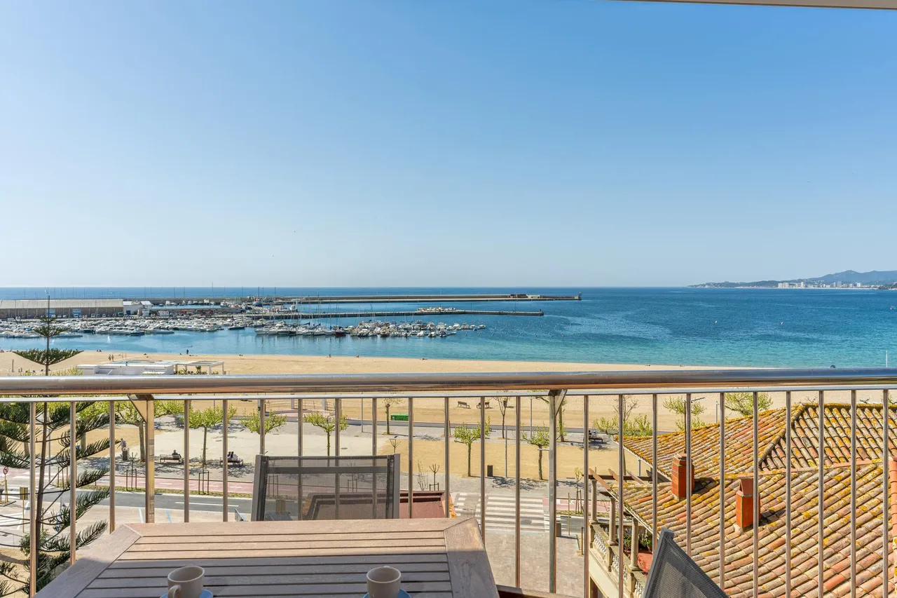 living - 63m² apartment with 8m² terrace for sale in Palamós - gallery - 2