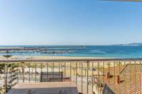 living - Piso de 63m² con 8m² terraza en venta en Palamós - gallery thumbnail - 2