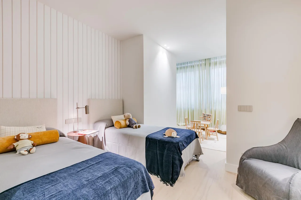 living - Castellana Residences - gallery - 10