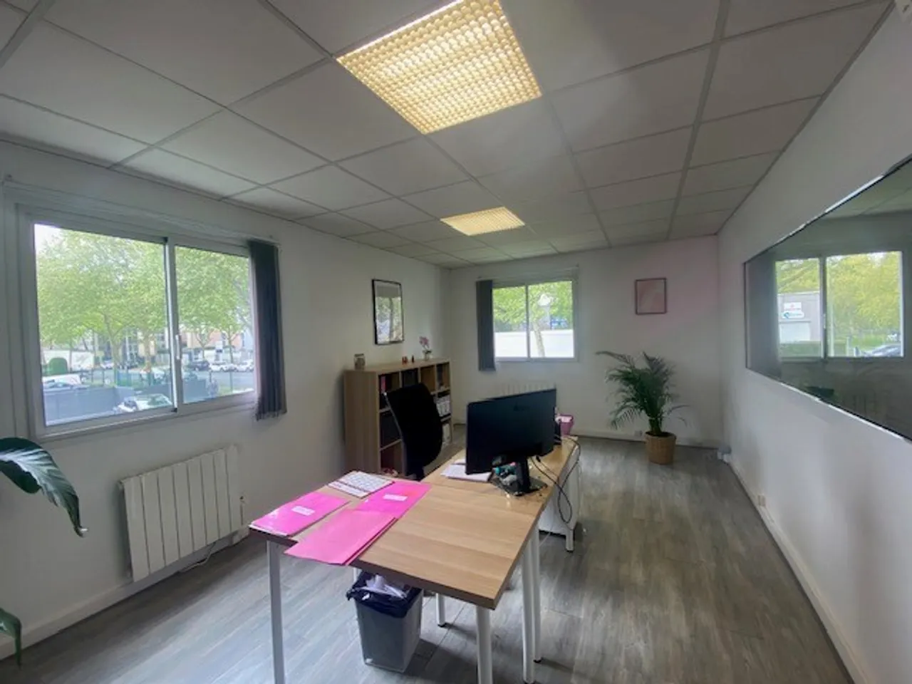 logistics - Activity Facility For Rent - gallery - 4