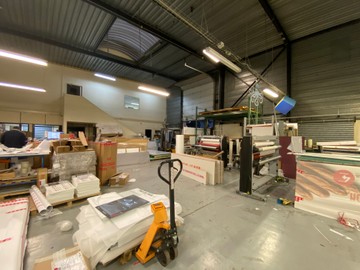 logistics - Activités / Bureaux À Louer - featured