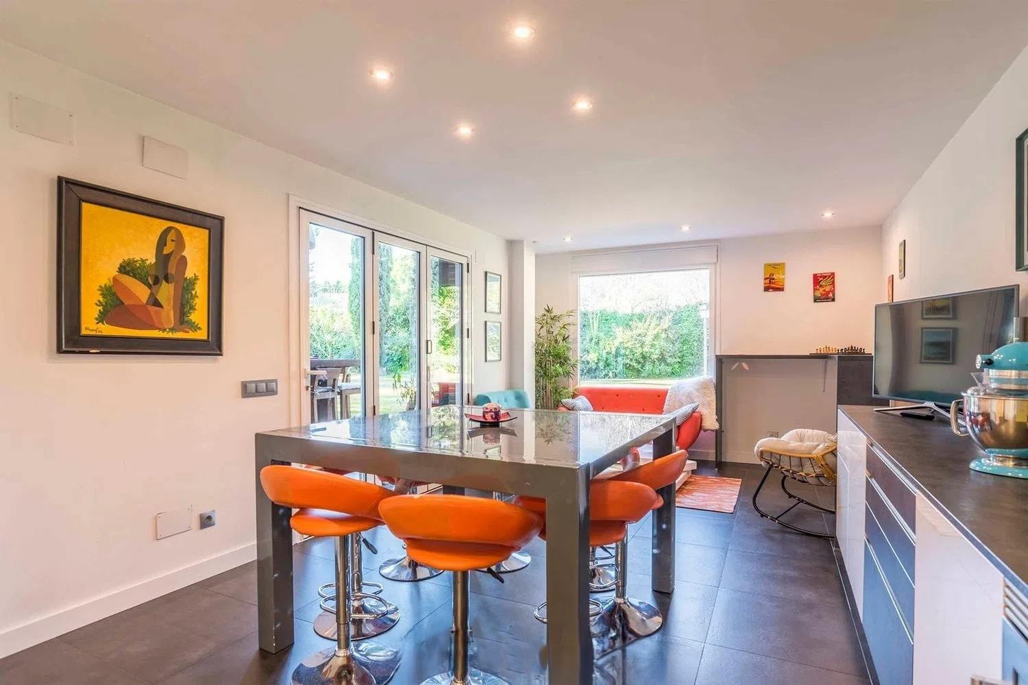living - 485m² house / villa for sale in La Moraleja Urbanización - gallery thumbnail - 9