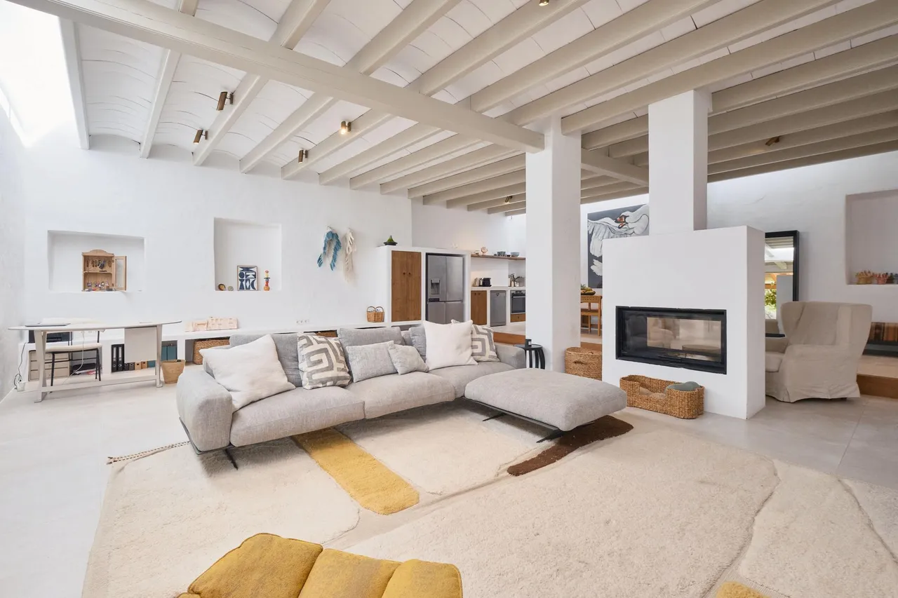 living - Casa / villa de 878m² en venta en San Antonio - gallery - 3