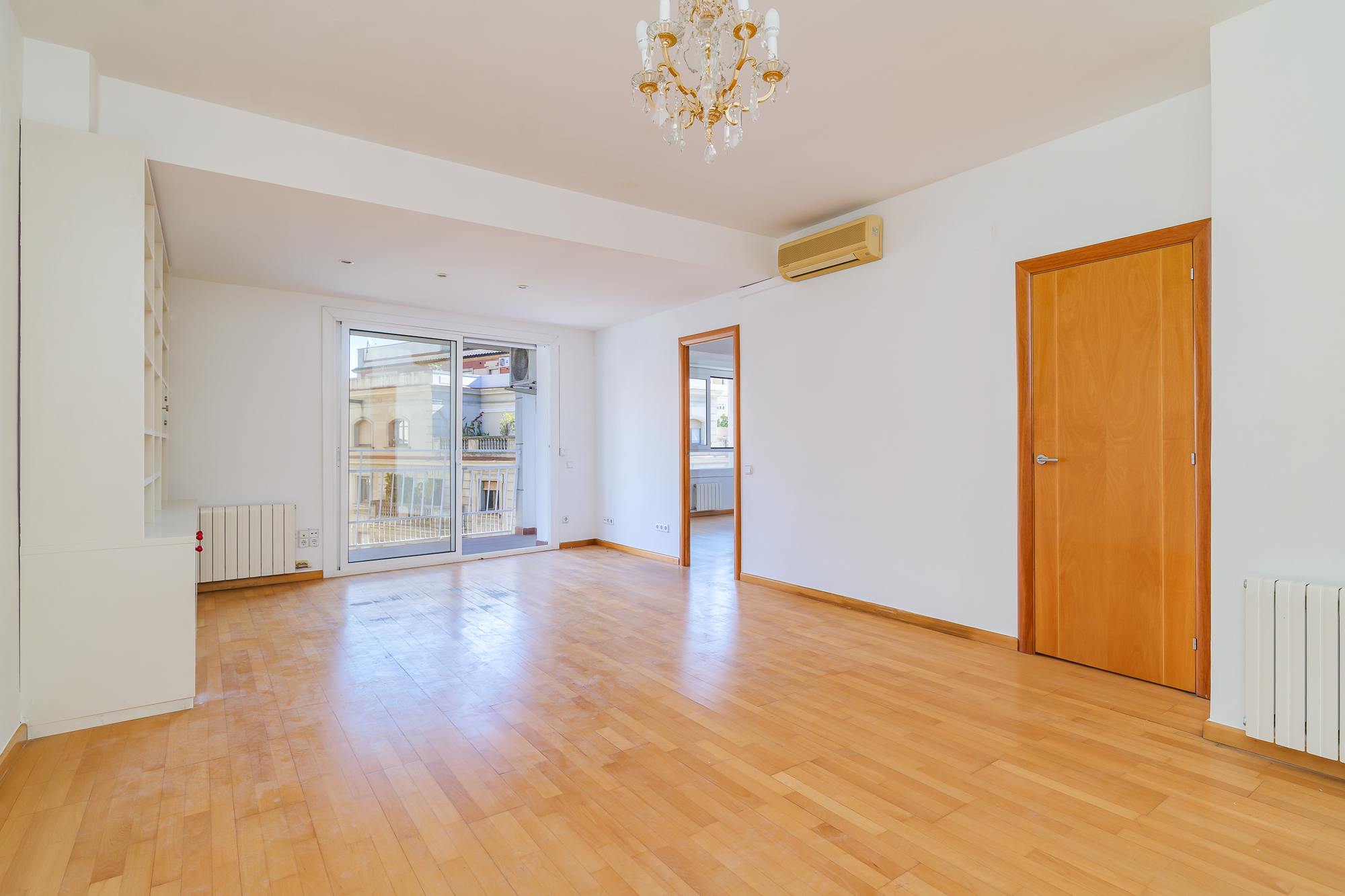 living - 115m² apartment with 7m² terrace for sale in Sant Gervasi - Galvany - gallery thumbnail - 1