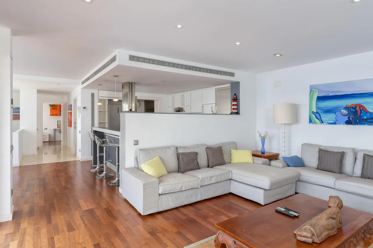 living - Casa / villa de 257m² en venta en Bahía de Rosas - gallery - 8