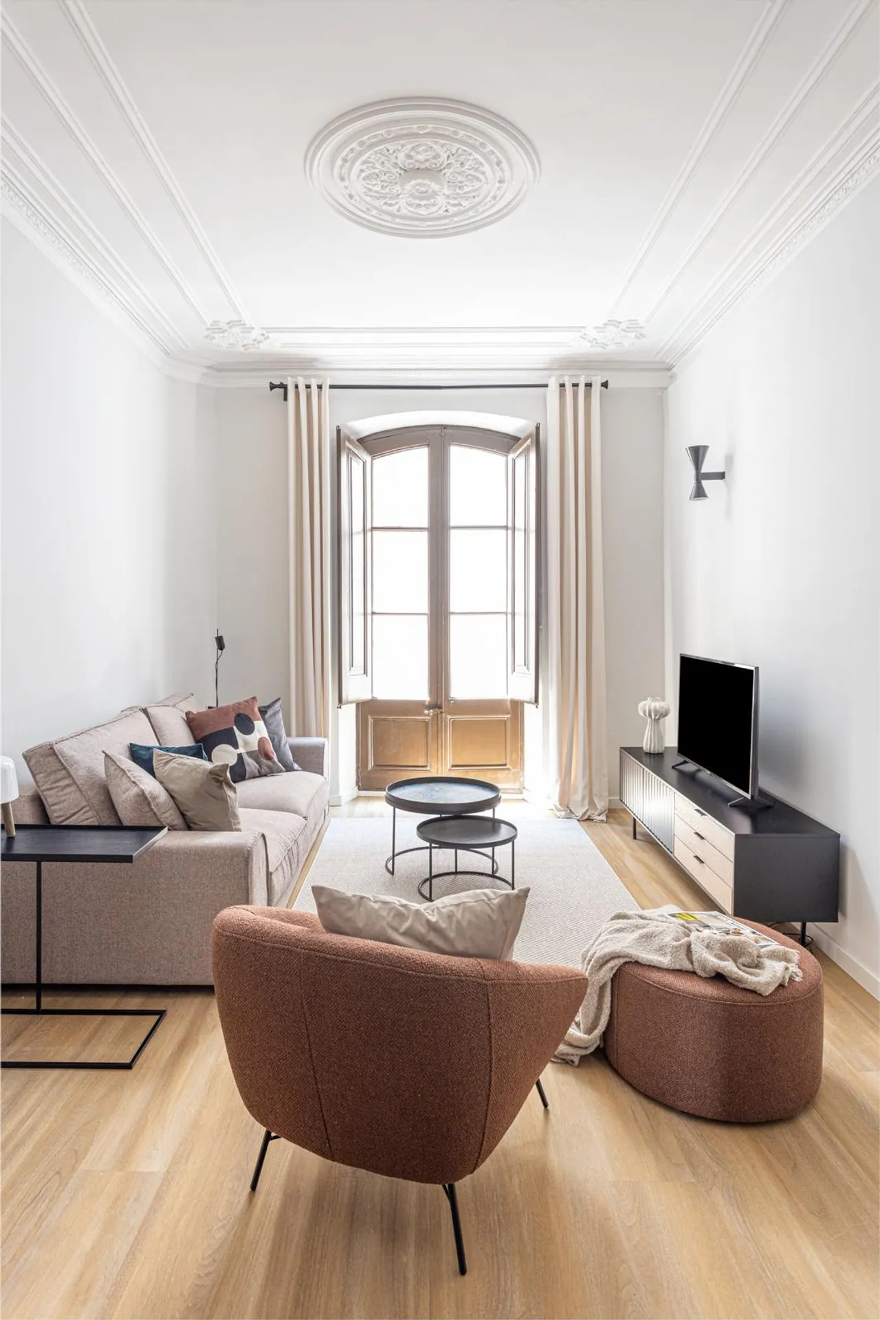living - Piso de 83m² en venta en Gótico, Barcelona - gallery - 2