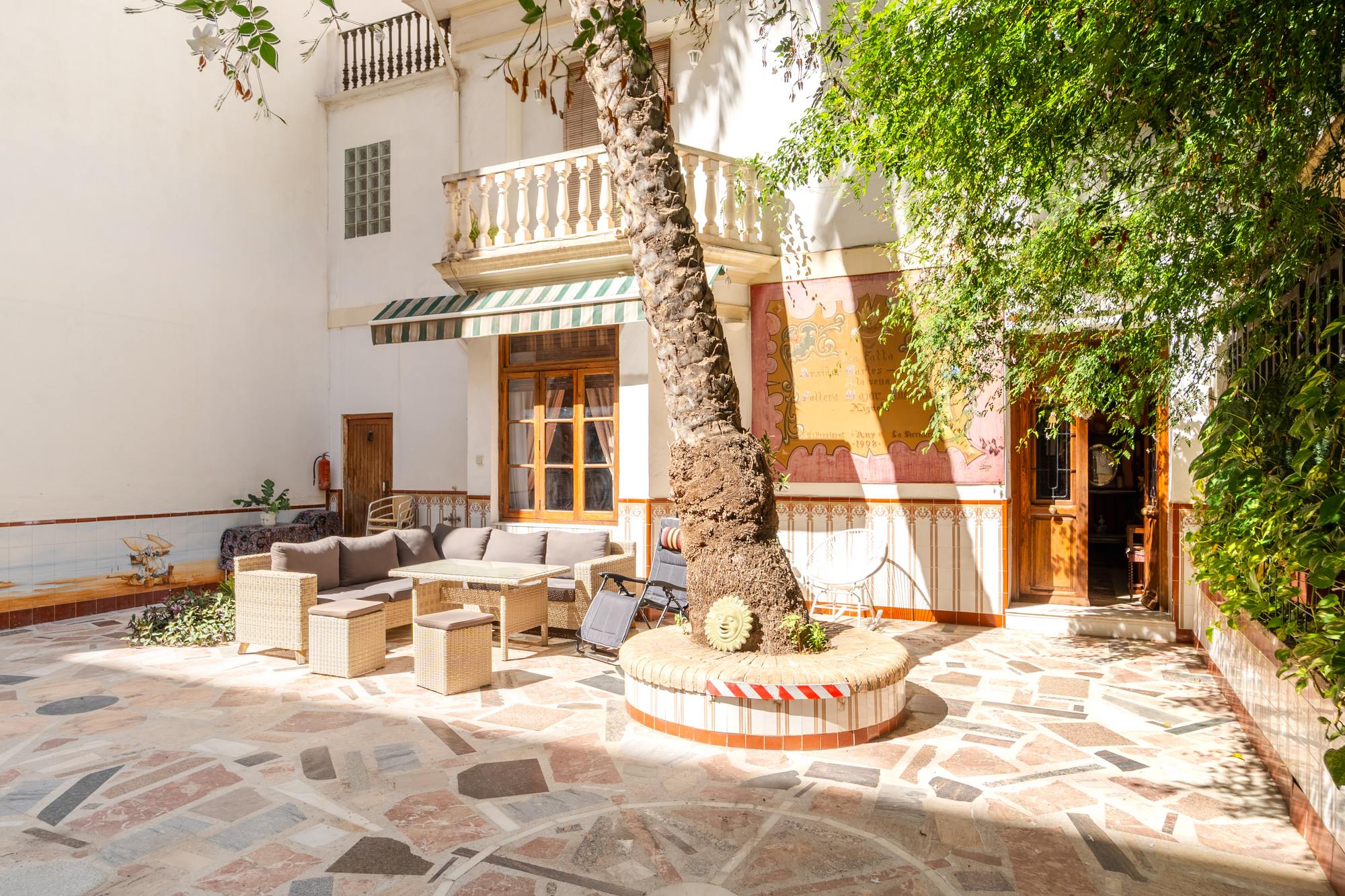living - 221m² house / villa with 15m² terrace for sale in Extramurs - gallery thumbnail - 3