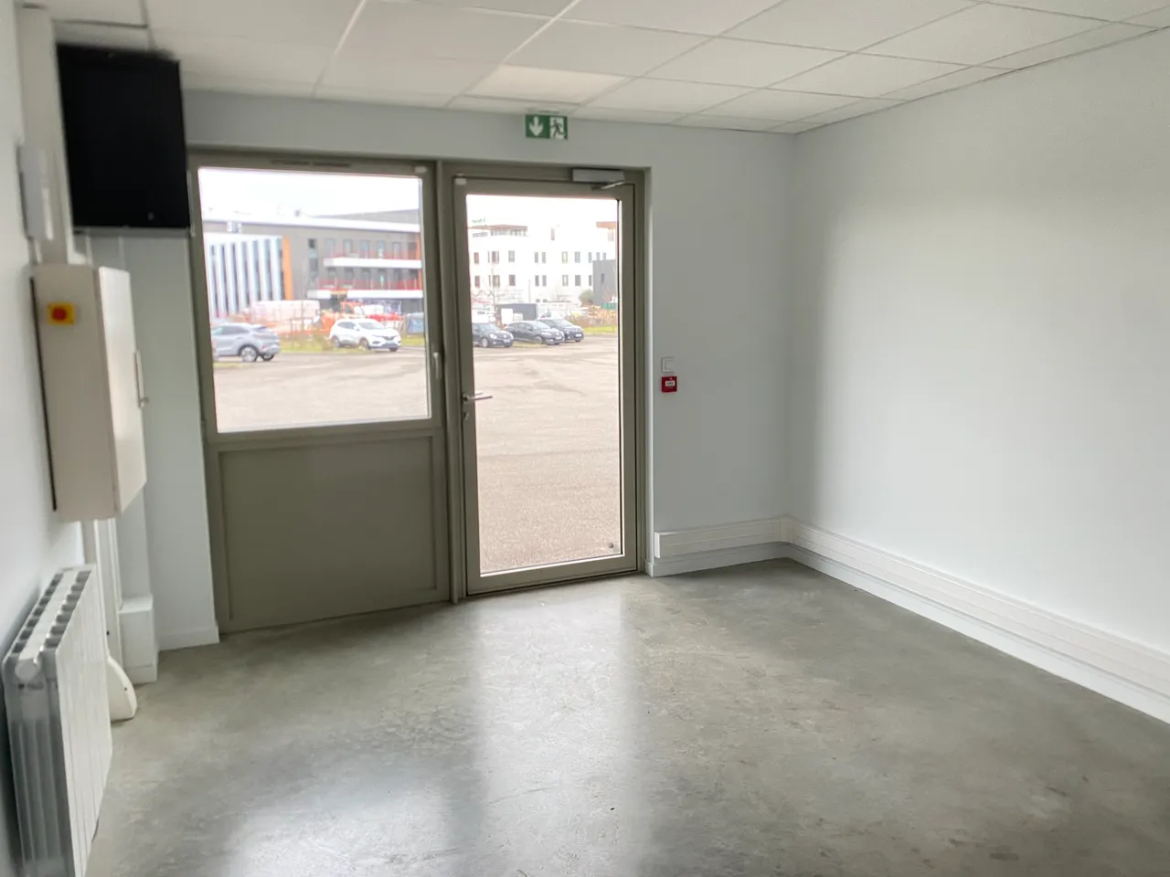 logistics - Light Industrial Premises / Offices For Rent - gallery - 6