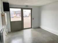logistics - Light Industrial Premises / Offices For Rent - gallery thumbnail - 6
