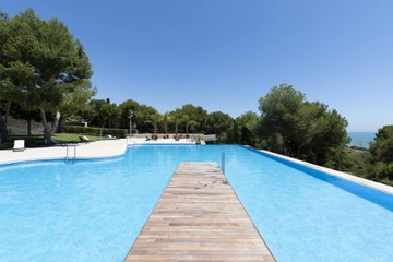 living - 150m² apartment with 59m² garden for sale in Els Cards - featured