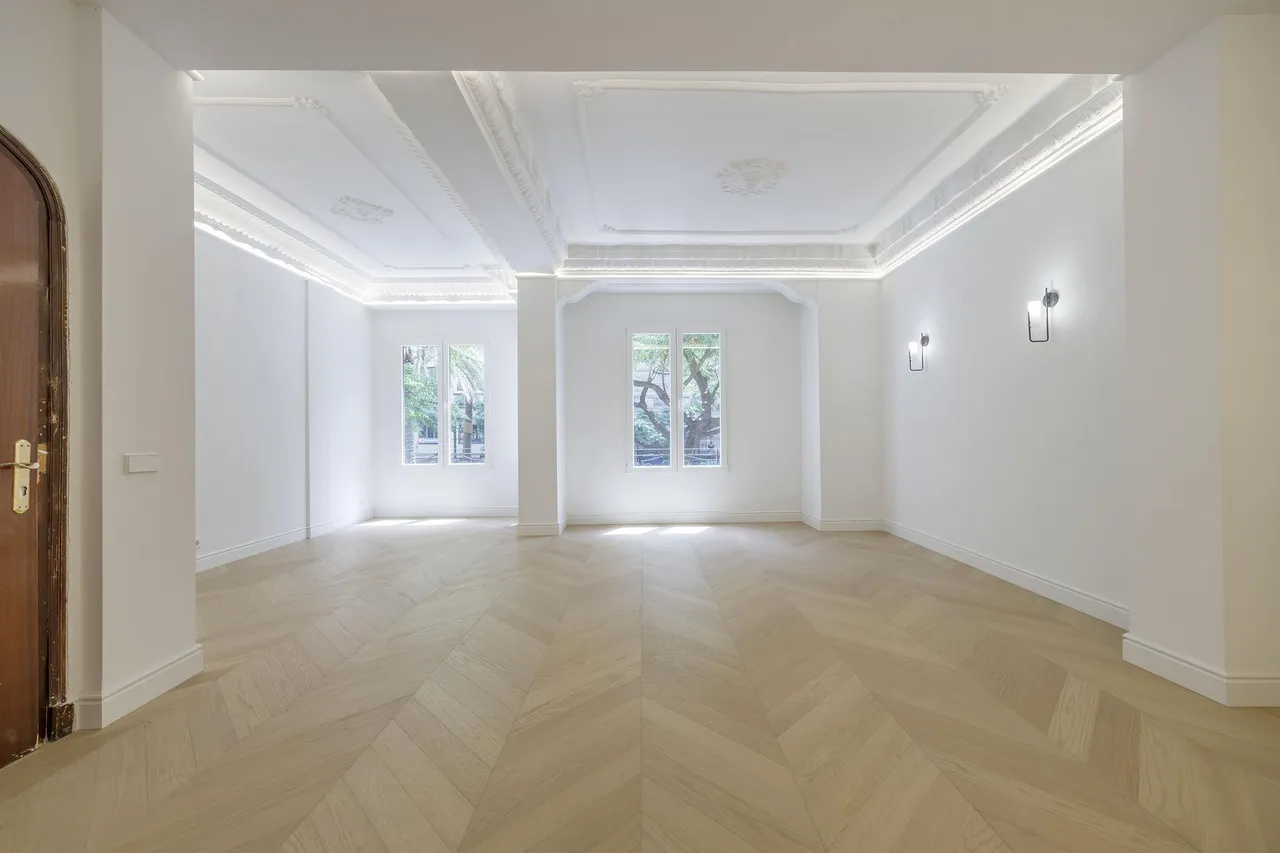 living - 197m² apartment with 15m² terrace for sale in Gran Vía - gallery - 4