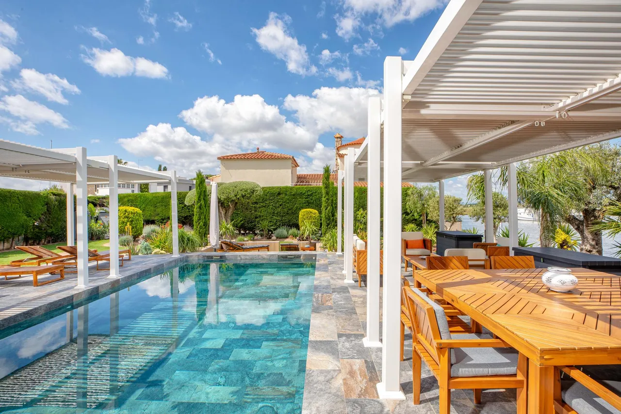 living - 405m² house / villa with 200m² terrace for sale in Bay of Roses - gallery - 3