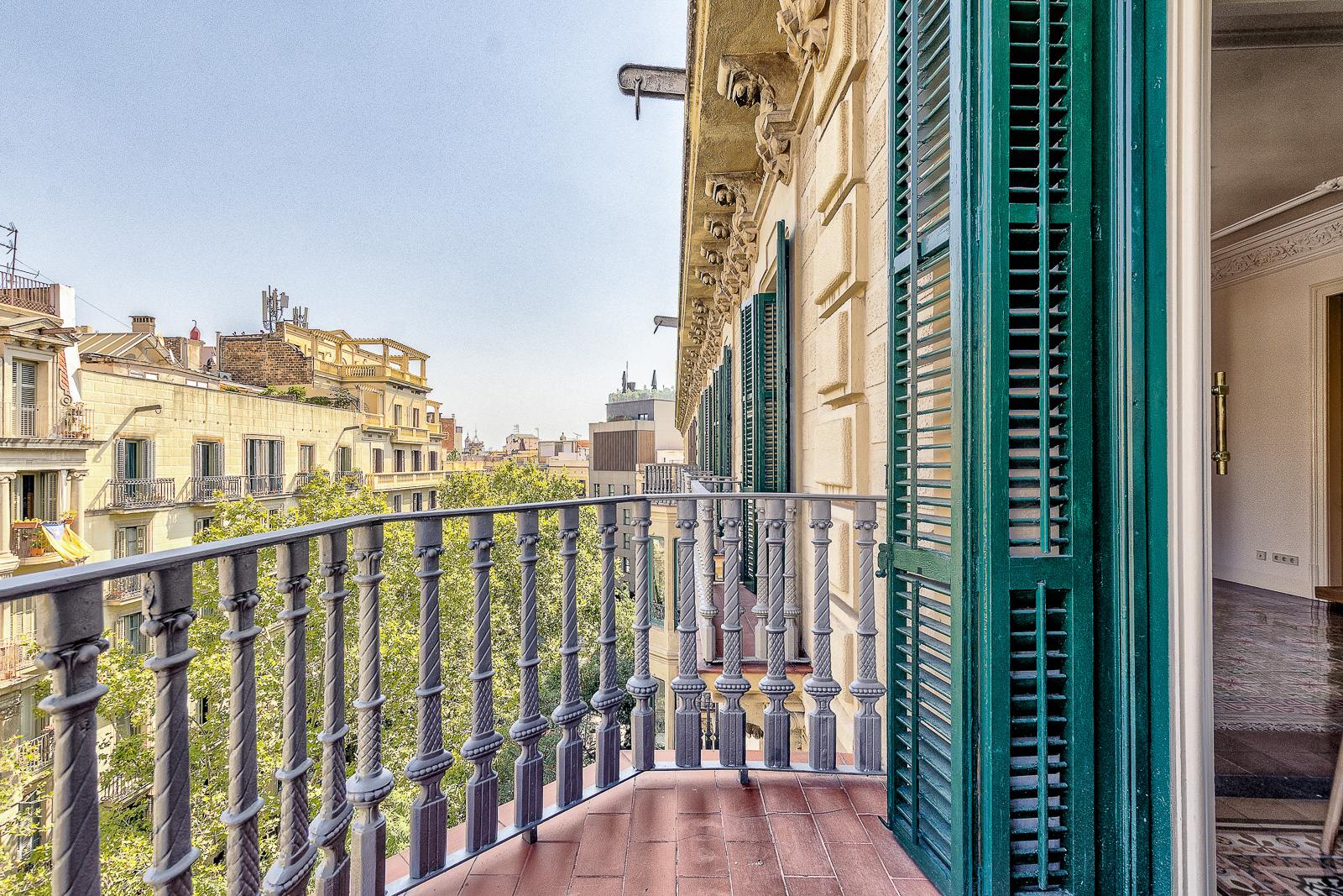 living - Piso de 110m² en venta en Eixample Derecho, Barcelona - gallery thumbnail - 7