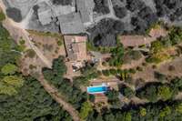 living - Casa rural de 775m² en venta en Pla de l'Estany, Girona - gallery thumbnail - 5